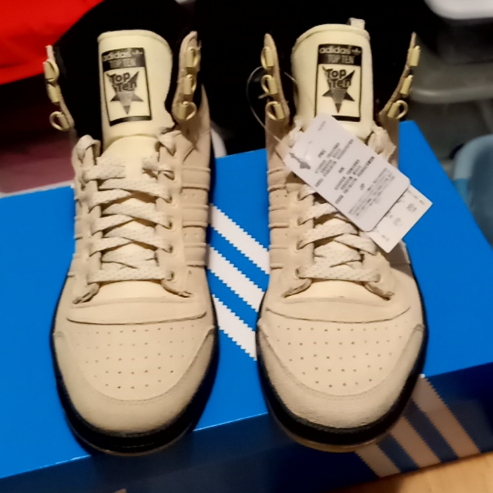 size 9 sand suede adidas top tens